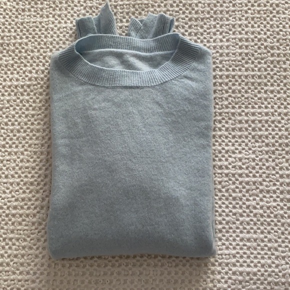 Wool sweater - Picture 1 of 6